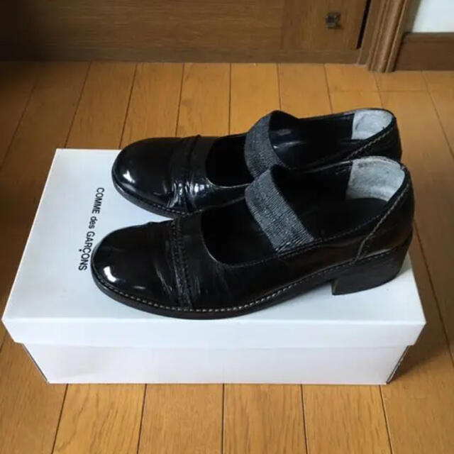 COMME des GARCONS(コムデギャルソン)のトリココムデギャルソン★エナメルシューズ レディースの靴/シューズ(ローファー/革靴)の商品写真