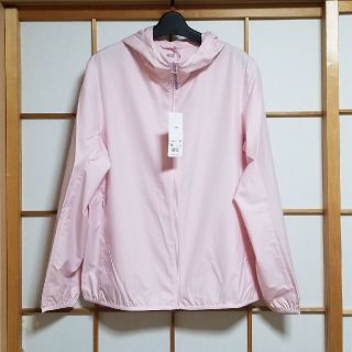 ユニクロ(UNIQLO)のUNIQLO　ポケッタブルUVカットパーカ【レディース　XL】(パーカー)