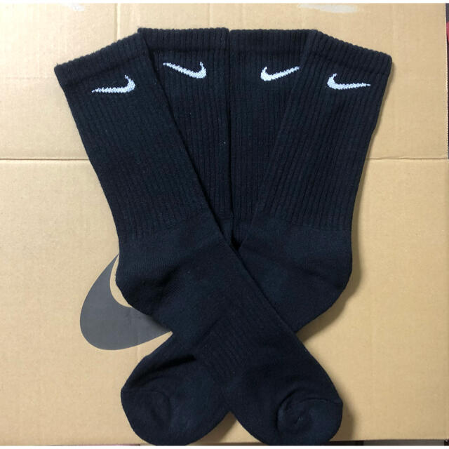 NIKE(ナイキ)の【新品】NIKE ナイキ エブリデイ クッションド クルーソックス 2足組 黒 メンズのレッグウェア(ソックス)の商品写真