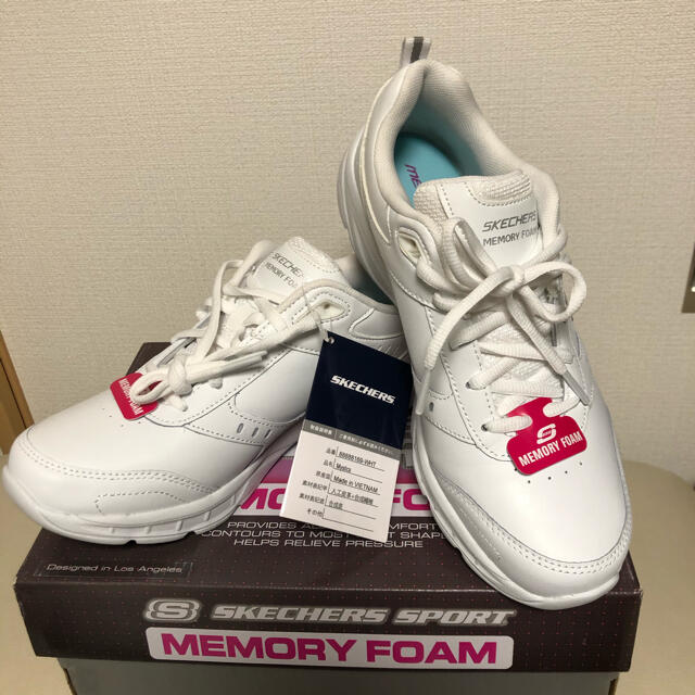 SKECHERS(スケッチャーズ)の‼️新品☆スケッチャーズ　MEMORY FOAM 25cm ホワイト　レディース レディースの靴/シューズ(スニーカー)の商品写真