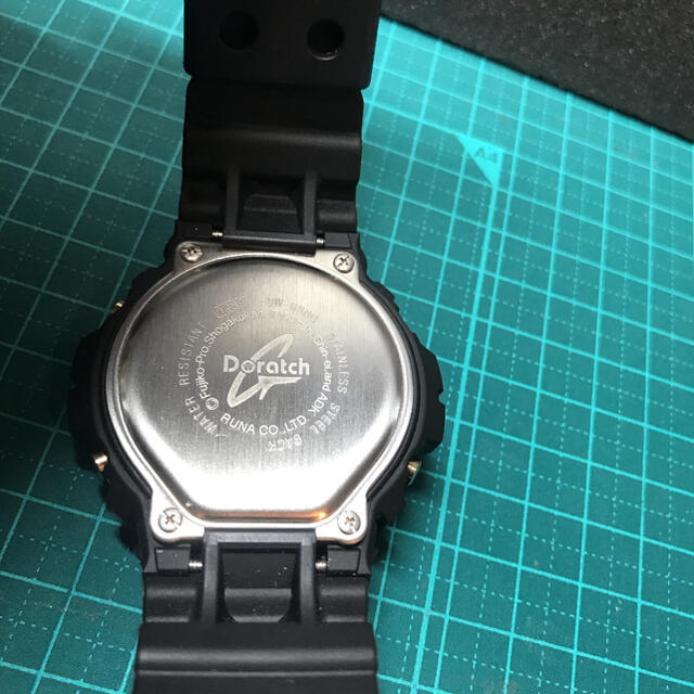 G-Shock DW-6900 ドラえもん G-Shock DW-6900 ドラえもん