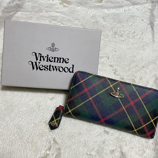 Vivienne Westwood(ヴィヴィアンウエストウッド)の新品未使用＊ヴィヴィアンウエストウッド 長財布　チェック レディースのファッション小物(財布)の商品写真