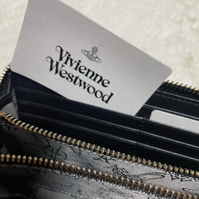 Vivienne Westwood(ヴィヴィアンウエストウッド)の新品未使用＊ヴィヴィアンウエストウッド 長財布　チェック レディースのファッション小物(財布)の商品写真