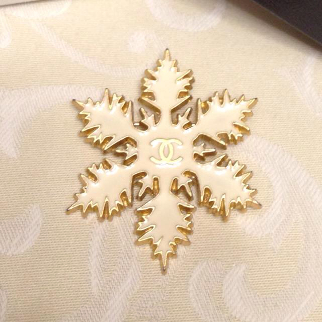 CHANEL - ♡CHANEL♡雪結晶ブローチ♡