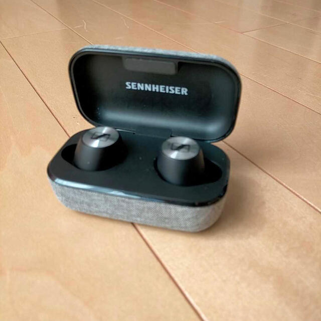 SENNHEISER(ゼンハイザー)のゼンハイザーモメンタムトゥルーワイヤレス　sennheiser momentum スマホ/家電/カメラのオーディオ機器(ヘッドフォン/イヤフォン)の商品写真