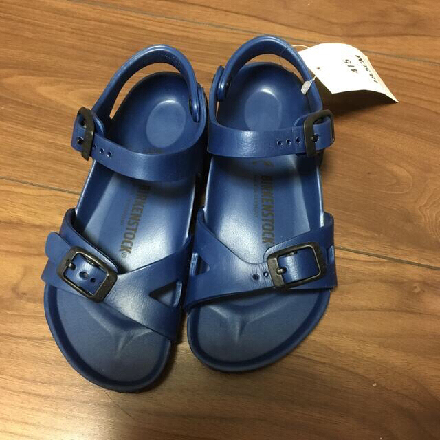 BIRKENSTOCK(ビルケンシュトック)のビルケンシュトック　子供用サンダル　18.5センチ キッズ/ベビー/マタニティのキッズ靴/シューズ(15cm~)(サンダル)の商品写真