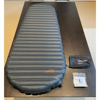 サーマレスト(THERMAREST)のサーマレスト ネオエアー ウーバーライト スモールサイズ 超軽量(寝袋/寝具)