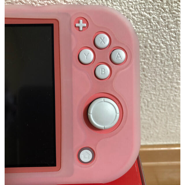 Nintendo Switch Lite コーラル　女性使用　美品