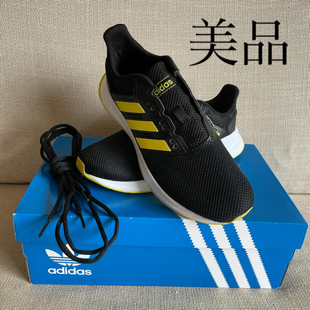 adidas(アディダス)のアディダススニーカー　22.5㎝ キッズ/ベビー/マタニティのキッズ靴/シューズ(15cm~)(スニーカー)の商品写真