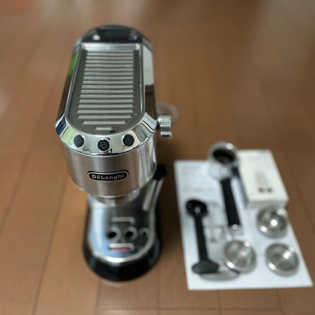 デロンギ デディカ EC680-