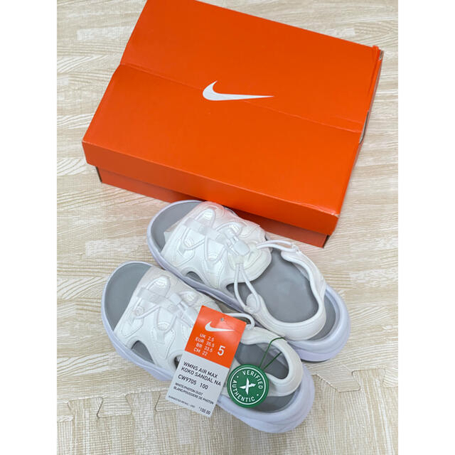 NIKE エアマックスココ