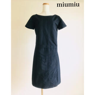 ミュウミュウ(miumiu)の変更済miumiu ミュウミュウ　ワンピース　黒　M(ひざ丈ワンピース)