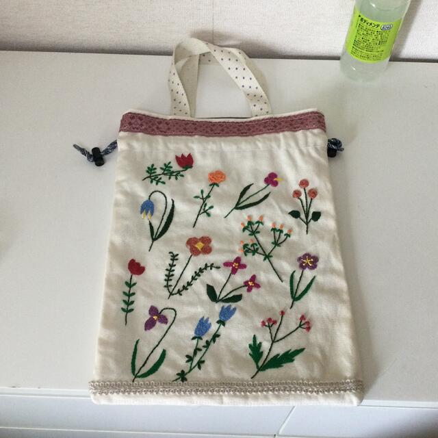 刺繍巾着バッグ　花　帆布　ハンドメイド ハンドメイドのファッション小物(バッグ)の商品写真