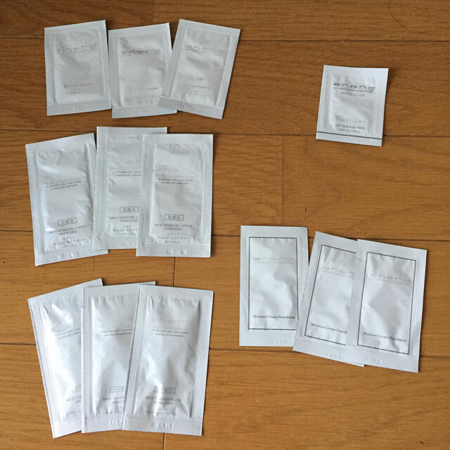 エナリー 化粧品 サンプル オーミケンシ コスメ/美容のキット/セット(サンプル/トライアルキット)の商品写真
