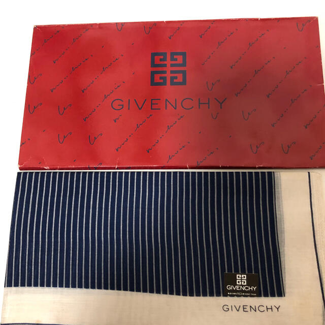 GIVENCHY(ジバンシィ)のジバンシーハンカチ レディースのファッション小物(バンダナ/スカーフ)の商品写真