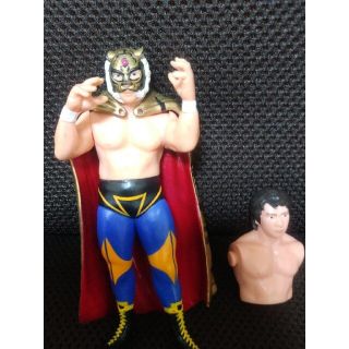 初代タイガーマスク フィギュア の通販|ラクマ