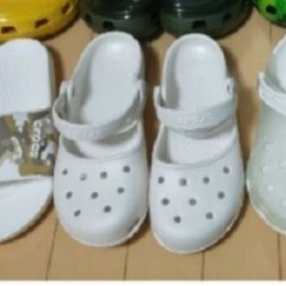 クロックス(crocs)のひろりん様専用 クロックス サンダル 23 ホワイト(サンダル)