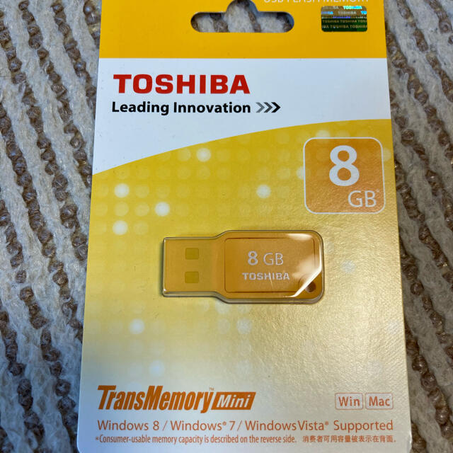 東芝(トウシバ)のUSBメモリー 8GB 東芝 TOSHIBA  スマホ/家電/カメラのPC/タブレット(PC周辺機器)の商品写真