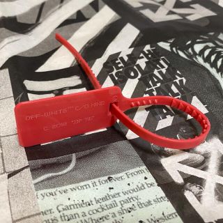 オフホワイト(Off-White)の赤タグ　off-white nike 2018(スニーカー)