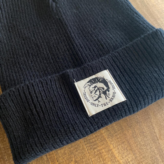 DIESEL(ディーゼル)のDIESEL ディーゼル ニット帽 ニットキャップ 帽子 黒 ブラックモヒカン メンズの帽子(ニット帽/ビーニー)の商品写真