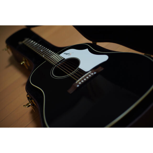 Gibson(ギブソン)のGibson J-45 エボニーブラック1960モデル　ピックアップ搭載 楽器のギター(アコースティックギター)の商品写真