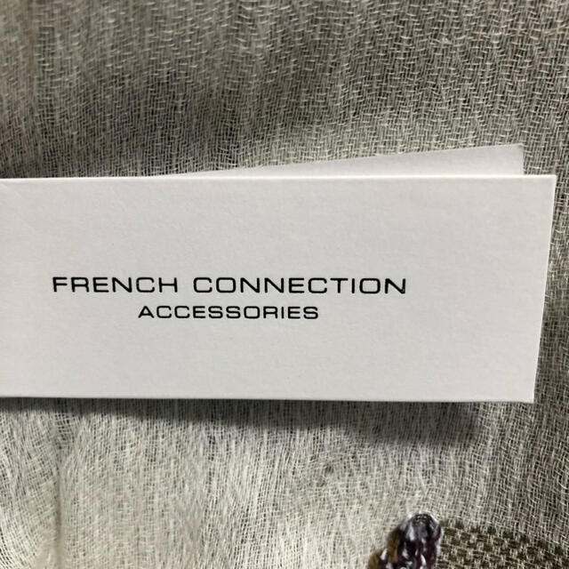 FRENCH CONNECTION(フレンチコネクション)のストール　フレンチコネクション　柄(ホワイト、オリーブ、ボルドー) レディースのファッション小物(ストール/パシュミナ)の商品写真