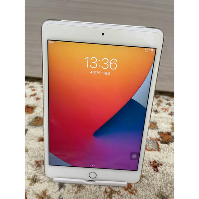 iPad(アイパッド)の値下げ　ipad mini4 16GB ゴールド SIMフリー [美品] スマホ/家電/カメラのPC/タブレット(タブレット)の商品写真