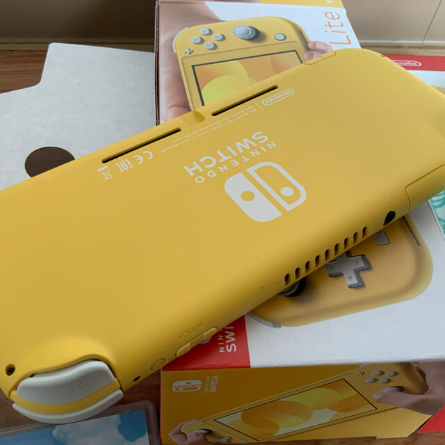 ります 任天堂 Liteイエローあつまれどうぶつの森ケースセットの通販 by なぎ's shop｜ニンテンドウならラクマ - Nintendo