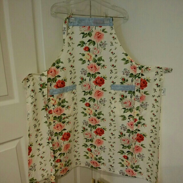 フルオーダー LAURA ASHLEYのエプロン - 通販 - motelparati.com.br