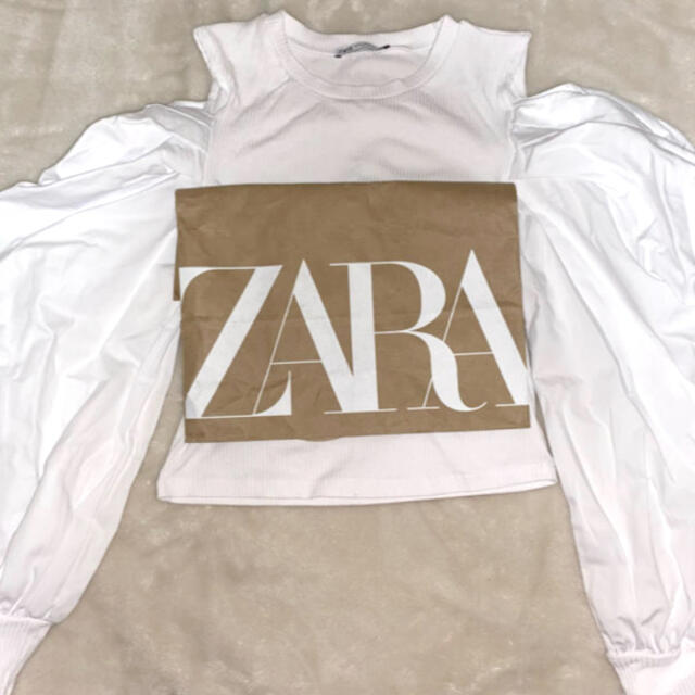 ZARA(ザラ)のZARA ショルダーカット　パワーショルダー レディースのトップス(カットソー(長袖/七分))の商品写真