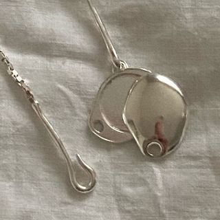 ビューティアンドユースユナイテッドアローズ(BEAUTY&YOUTH UNITED ARROWS)のKNOBBLY STUDIO PETITE LOCKET SILVER(ネックレス)