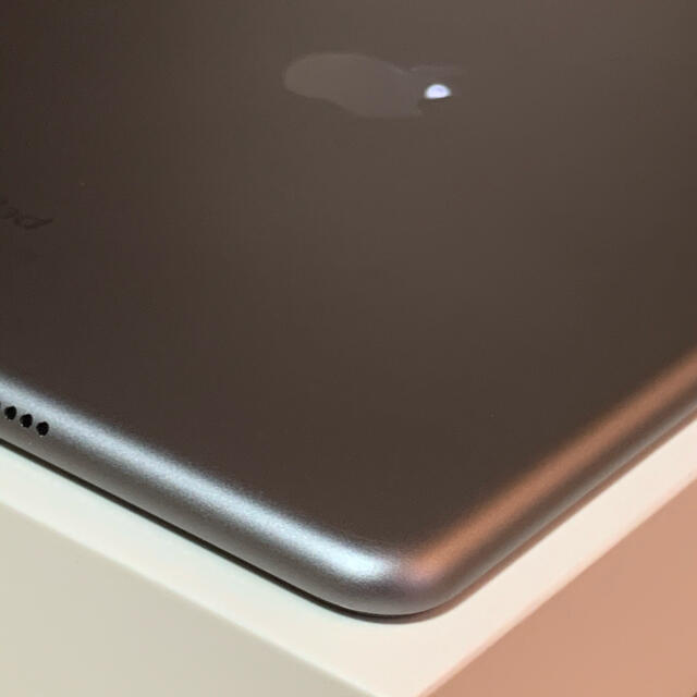 ベーション Apple 本体の通販 by ATS's shop｜アップルならラクマ - iPadAIR2 美品 ございませ