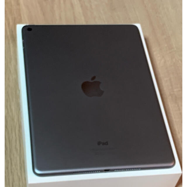 Apple(アップル)のiPadAIR2 美品　本体 スマホ/家電/カメラのPC/タブレット(タブレット)の商品写真