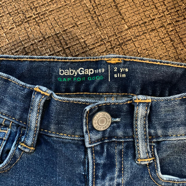 babyGAP(ベビーギャップ)のベビーGap ジーンズ　ジーパン　Gパン キッズ/ベビー/マタニティのキッズ服男の子用(90cm~)(パンツ/スパッツ)の商品写真