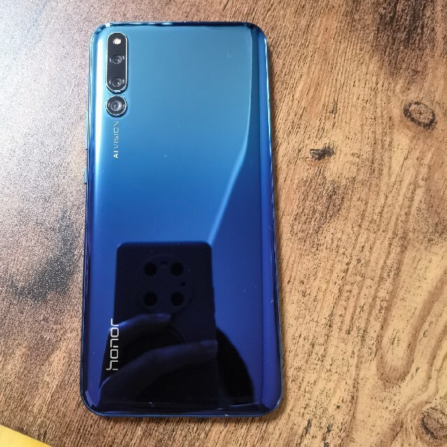 honor magic2  8x128 スマホ/家電/カメラのスマートフォン/携帯電話(スマートフォン本体)の商品写真