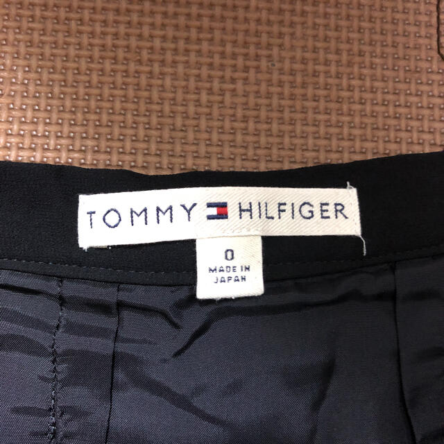 TOMMY HILFIGER(トミーヒルフィガー)の【トミーフィルビガー】スカート レディースのスカート(ひざ丈スカート)の商品写真