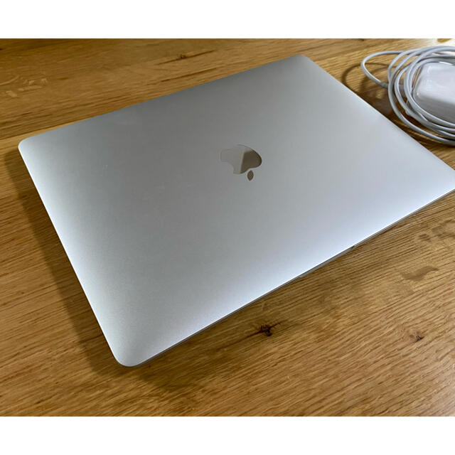 Mac (Apple)(マック)のMacBook Pro 13 インチ Touch Bar 2020 i5 256 スマホ/家電/カメラのPC/タブレット(ノートPC)の商品写真