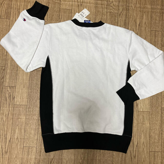 Champion(チャンピオン)の新品　チャンピオントレーナー白　160cm キッズ/ベビー/マタニティのキッズ服男の子用(90cm~)(その他)の商品写真