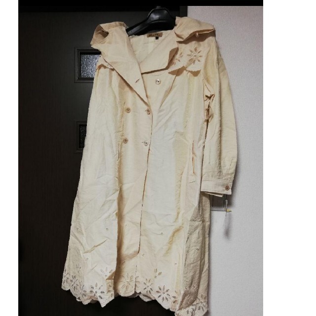 Yukiko Hanai(ユキコハナイ)ののいちご様専用　未使用　yukiko hanai スプリングコート レディースのジャケット/アウター(スプリングコート)の商品写真