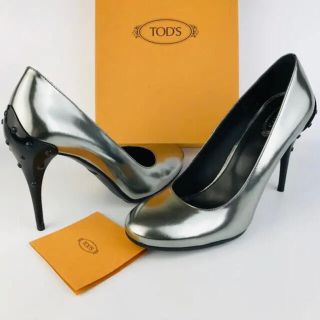 トッズ(TOD'S)の美品★TOD'S・トッズ パテントレザー ドライビング パンプス（37）(ハイヒール/パンプス)