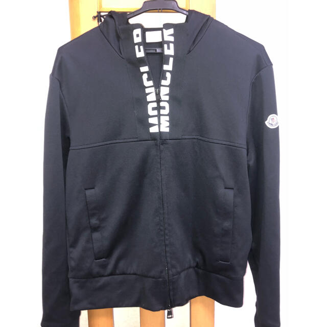 モンクレール(MONCLER)パーカー