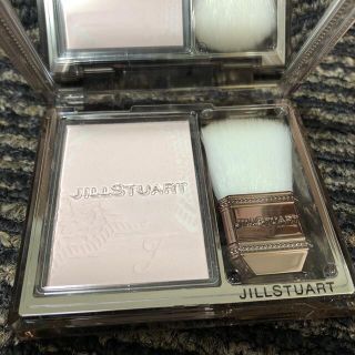 ジルスチュアート(JILLSTUART)の値下げ！ハーフェイヴァリット フェイスパウダー(フェイスパウダー)