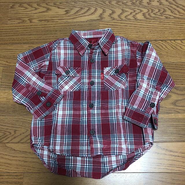 Levi's(リーバイス)のLevi‘s 長袖シャツ　チェック柄　キッズ　サイズ90㎝ キッズ/ベビー/マタニティのキッズ服男の子用(90cm~)(Tシャツ/カットソー)の商品写真