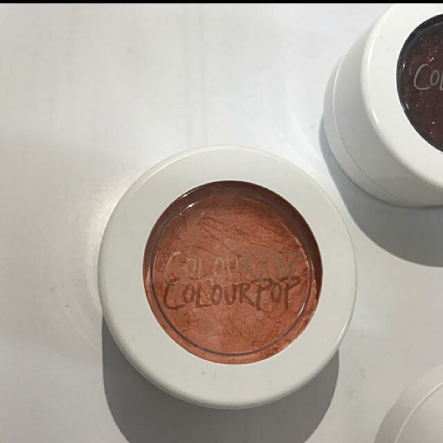 colourpop(カラーポップ)のCOLOURPOPカラーポップ アイシャドウ 6個セット+1個おまけ コスメ/美容のベースメイク/化粧品(アイシャドウ)の商品写真