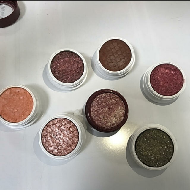 colourpop(カラーポップ)のCOLOURPOPカラーポップ アイシャドウ 6個セット+1個おまけ コスメ/美容のベースメイク/化粧品(アイシャドウ)の商品写真