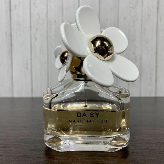 MARC JACOBS(マークジェイコブス)のマーク ジェイコブス 　デイジー オードトワレ 50ml コスメ/美容の香水(香水(女性用))の商品写真