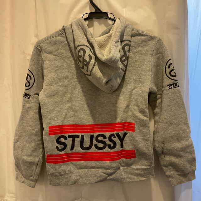 STUSSY(ステューシー)のstussy kidsパーカー キッズ/ベビー/マタニティのキッズ服男の子用(90cm~)(Tシャツ/カットソー)の商品写真