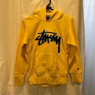 ステューシー(STUSSY)のstussy kids コラボパーカー(Tシャツ/カットソー)