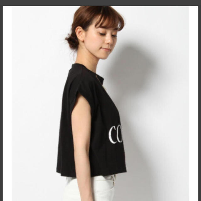 LIMITLESS LUXURY(リミットレスラグジュアリー)のネックレス付ロゴTシャツ レディースのトップス(Tシャツ(半袖/袖なし))の商品写真
