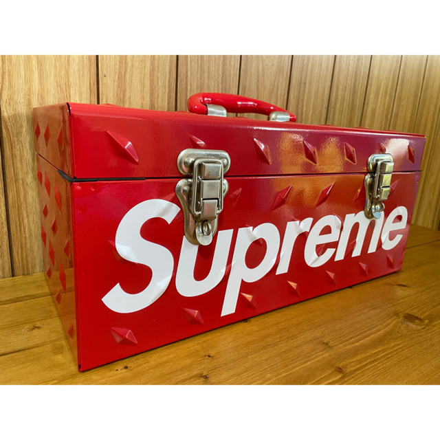 Supreme(シュプリーム)のSupreme 18FW Diamond Plate Tool Box ツール インテリア/住まい/日用品の収納家具(ケース/ボックス)の商品写真